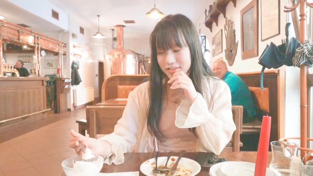새로온 New 스탭과 두근두근 점심식사 데이트 프라하 한인민박스탭... New 스탭과 두근두근 점심식사 데이트 프라하 한인민박스탭 일상