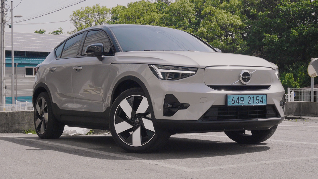 보고, 듣고, 만지다_볼보 C40 리차지 | VISUAL REVIEW_VOLVO... 듣고, 만지다_볼보 C40 리차지 | VISUAL REVIEW_VOLVO C40 RECHARGE