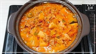 수미네반찬 묵은지 돼지짜글이(김치찌개) 만들기 황금레시피 만드는법 Asmr 국물요리 - Kakaotv