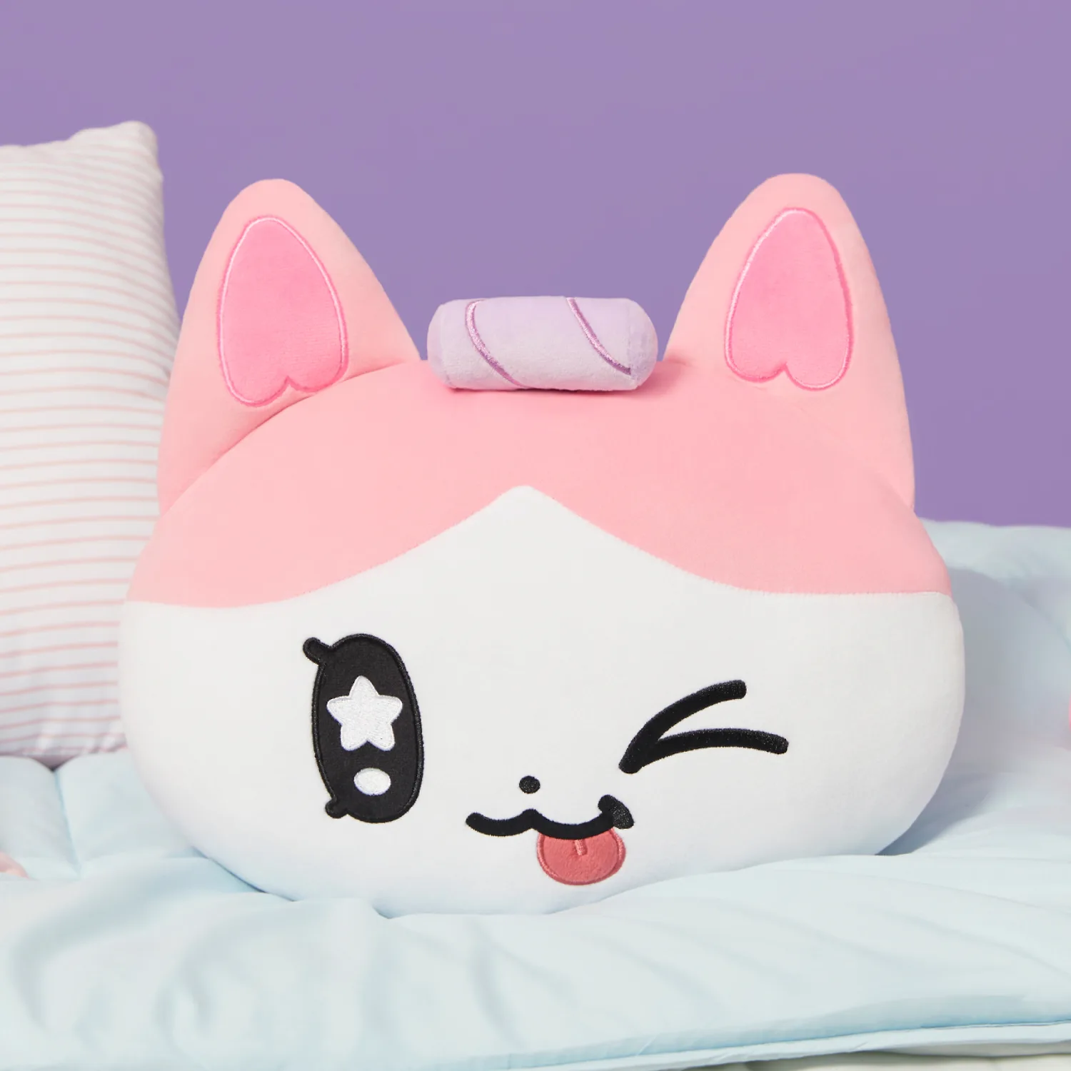 Golgolz Face Cushion_Kim Kong-i