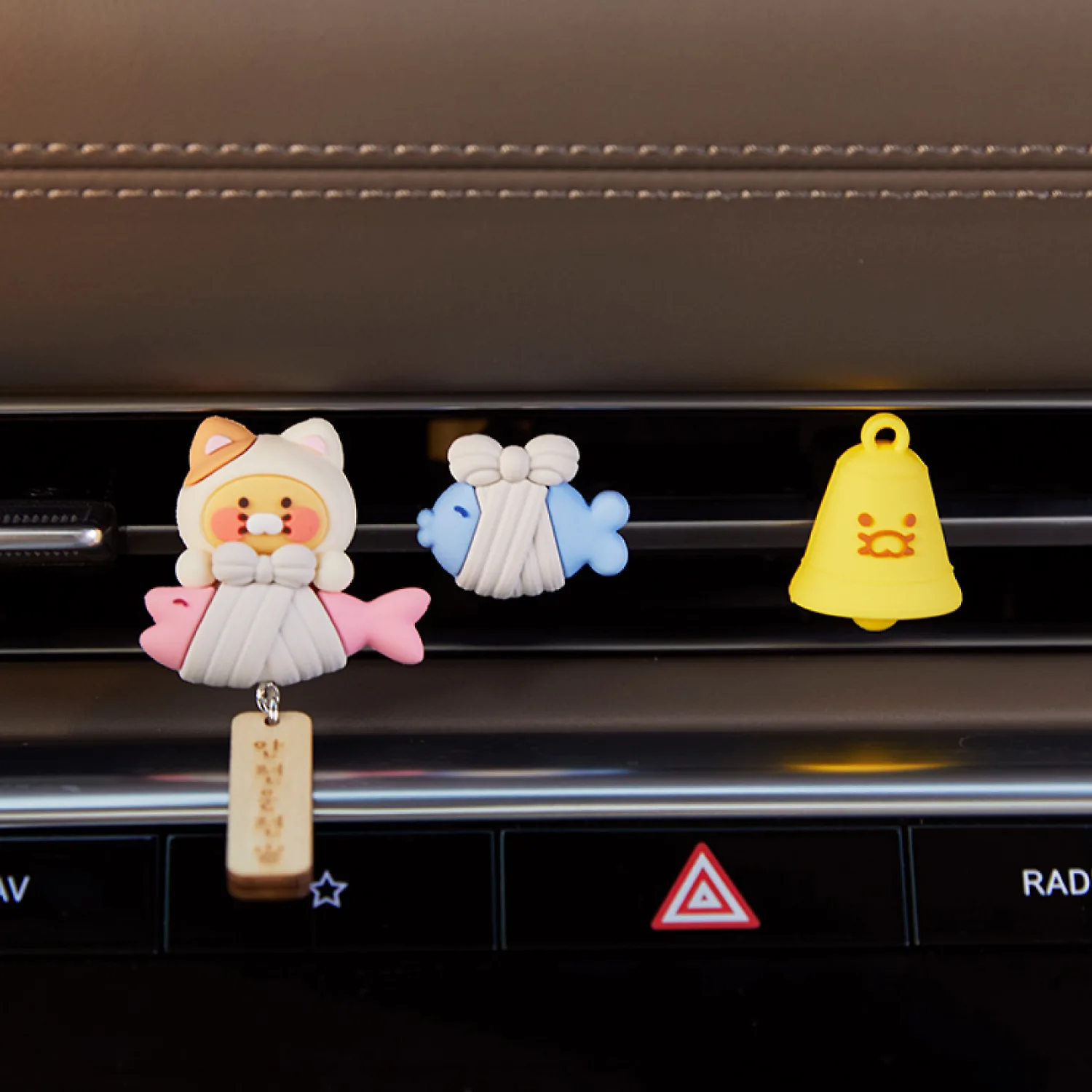 Safe driving Nyangnyan vent figure_Spring