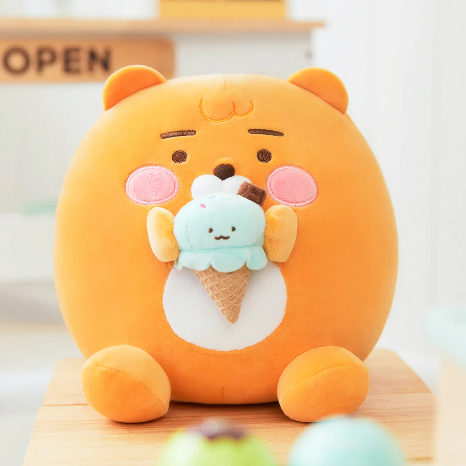 Tum Tum Plump Pillow_Little Lion