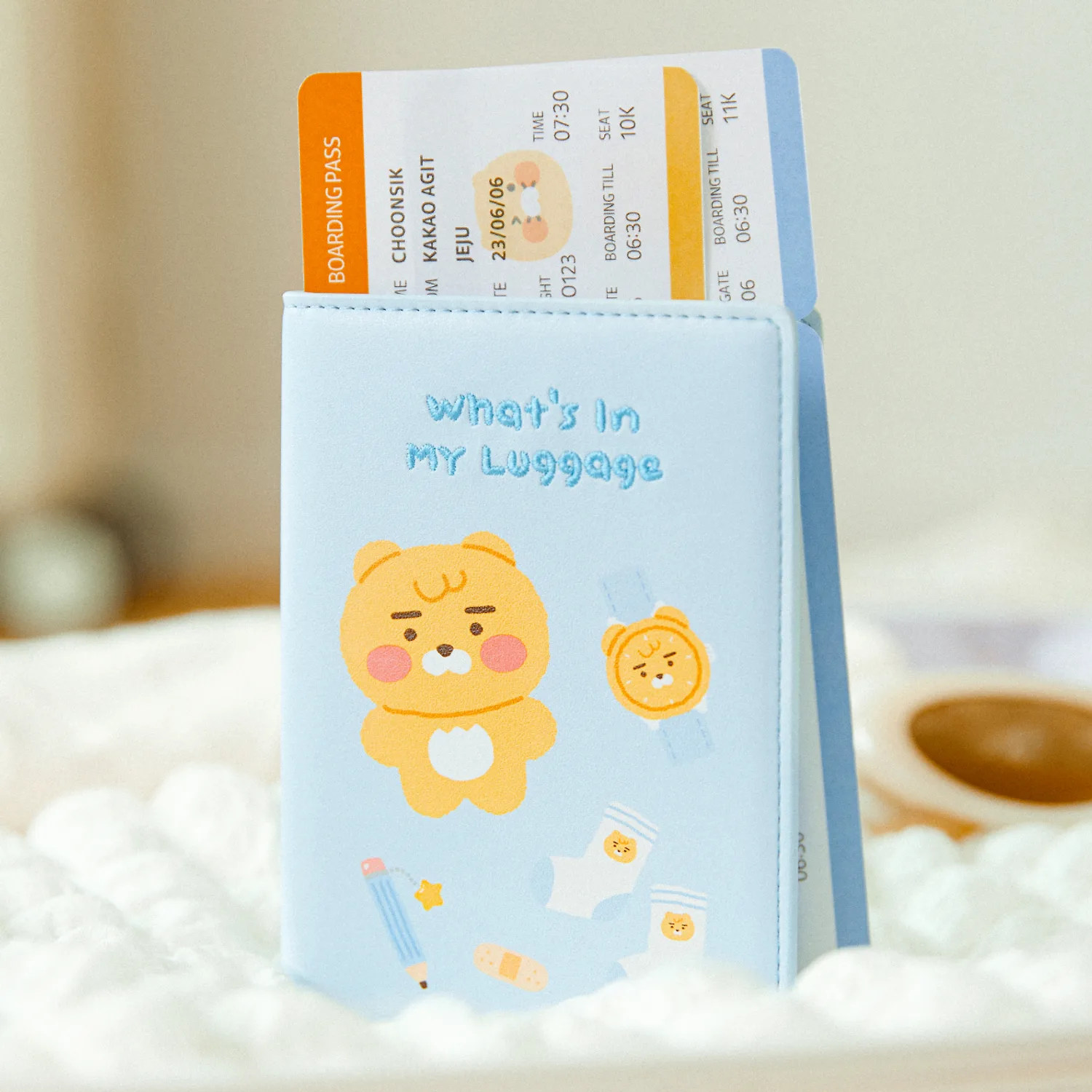 What’s in My Luggage Passport Case_Little Lion