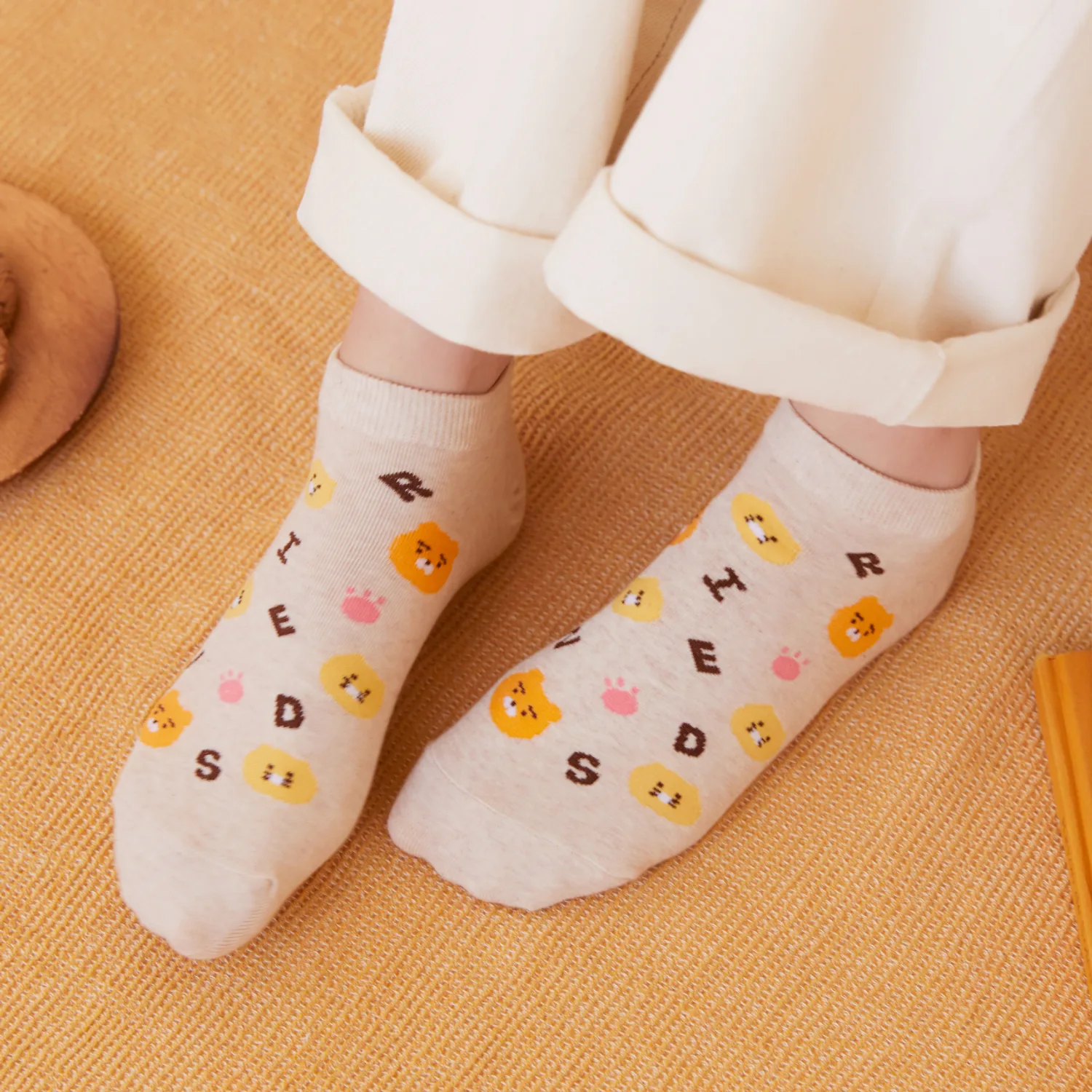 Daily Short Socks Friends_Ryan Chunsik