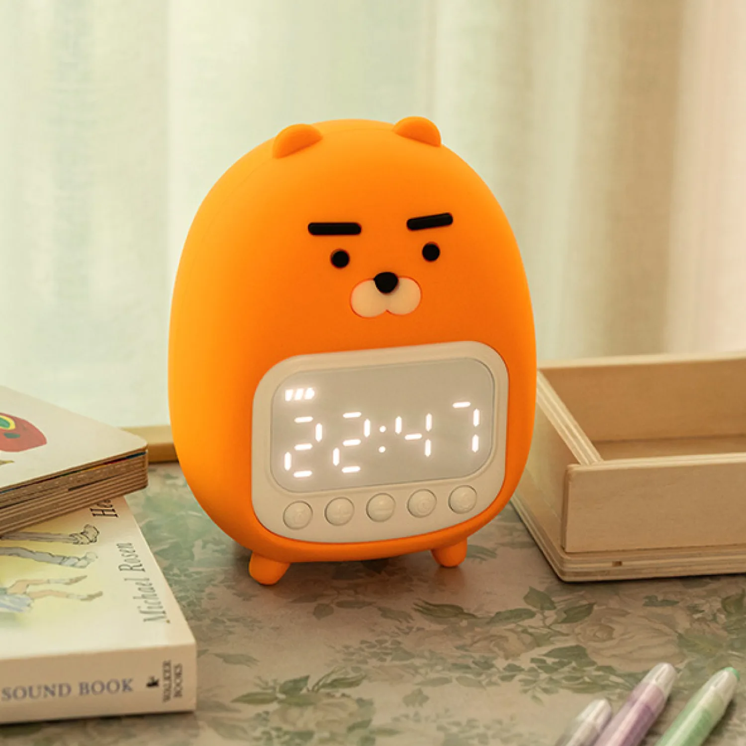 Soft mood light clock Ryan