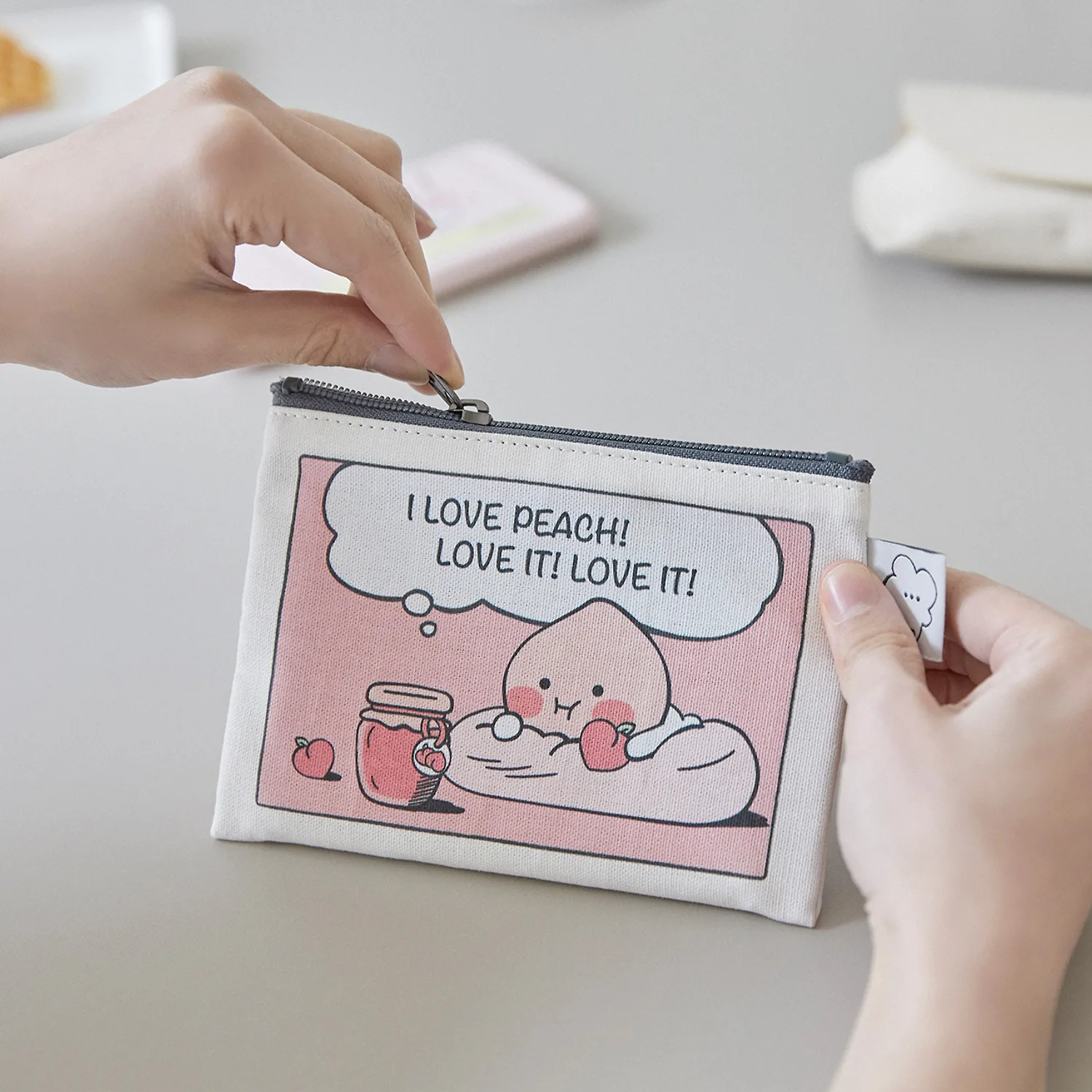 Lazy Sunday Mini Pouch_Apeach