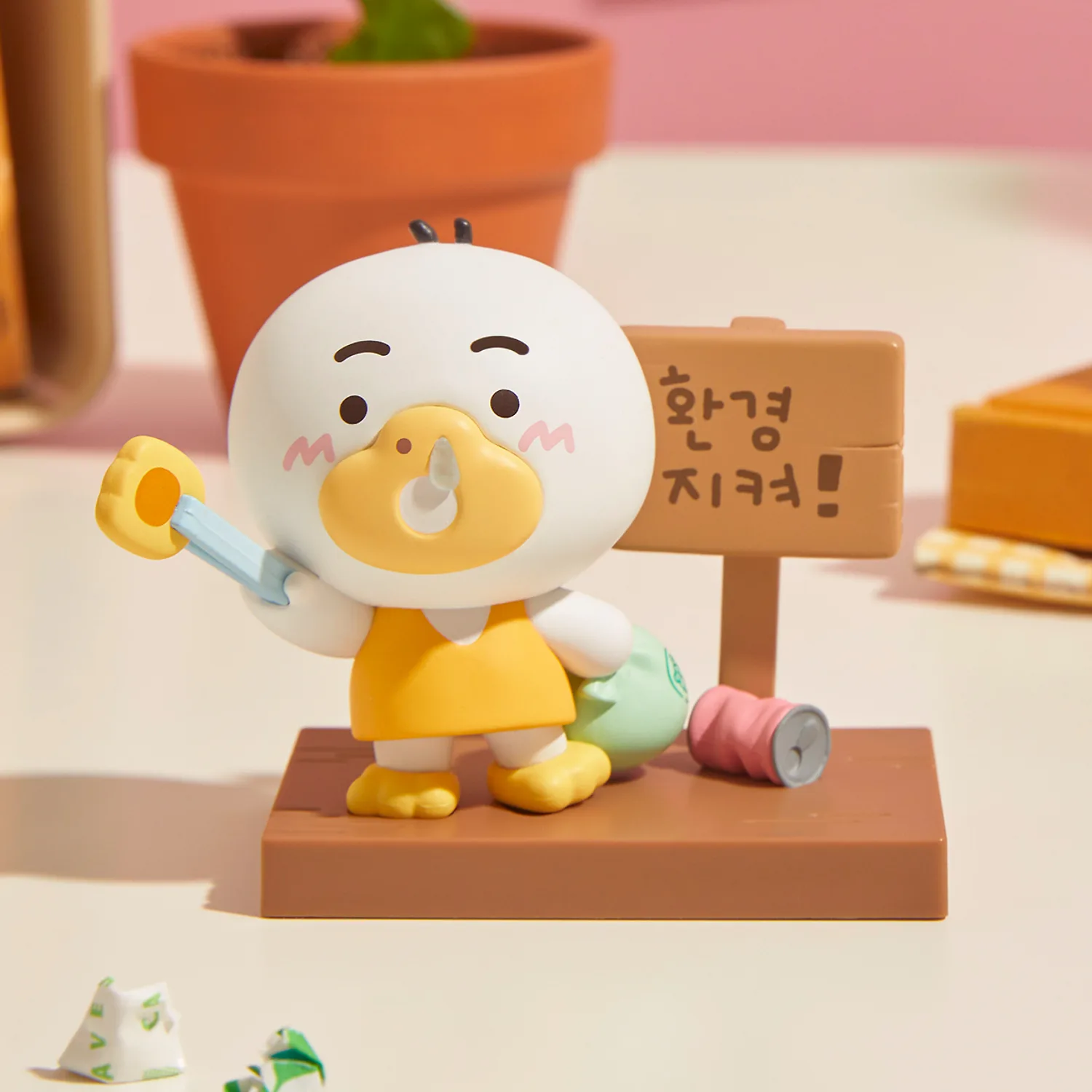 From today newborn minifigure environment_tube