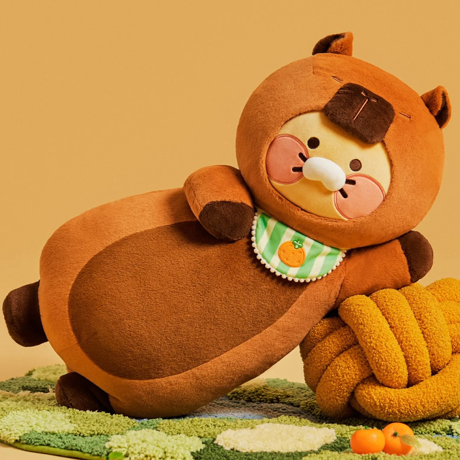 FRIENDZOO Capybara Body Pillow_Chunsik