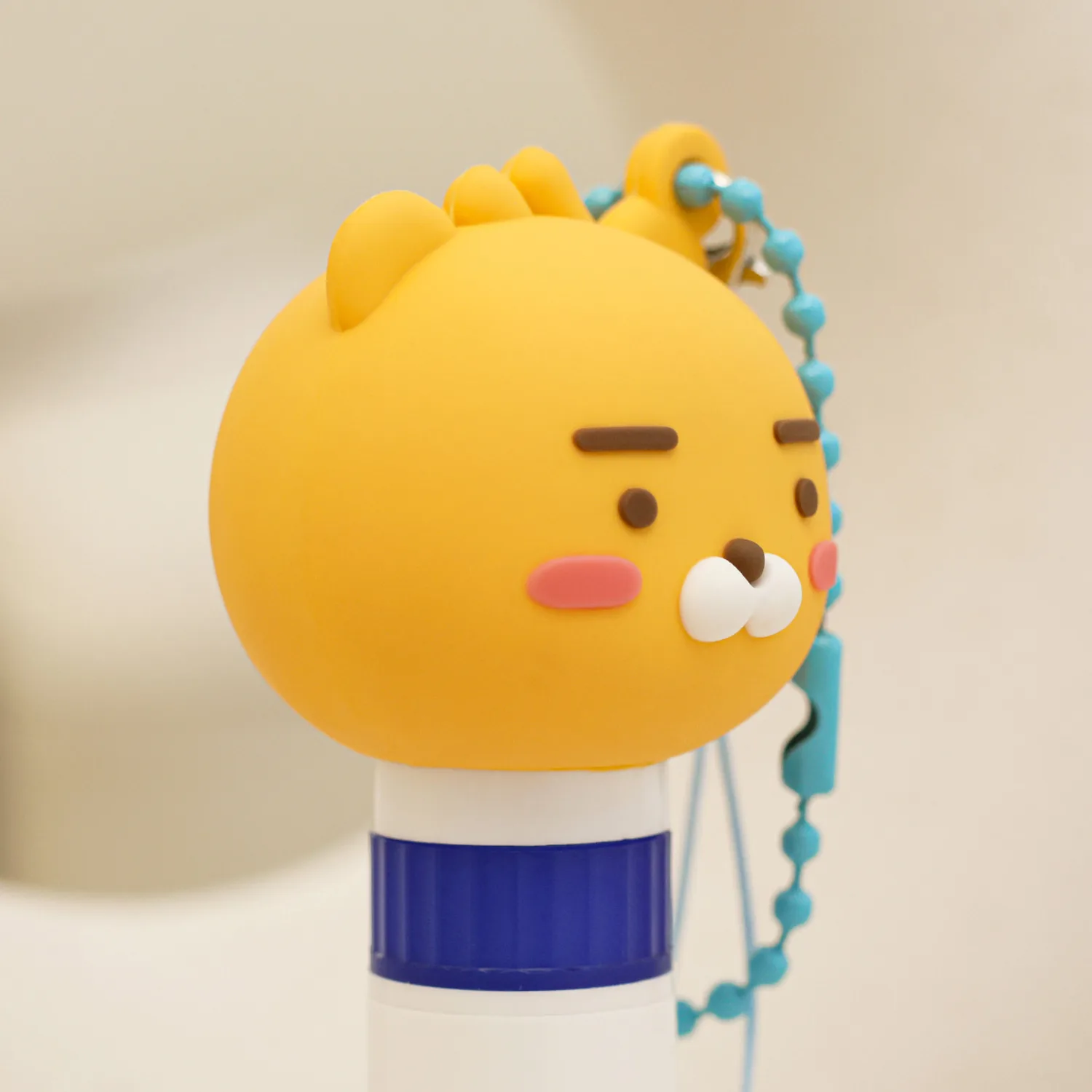 Lid Keyring Lion for Lip Balm