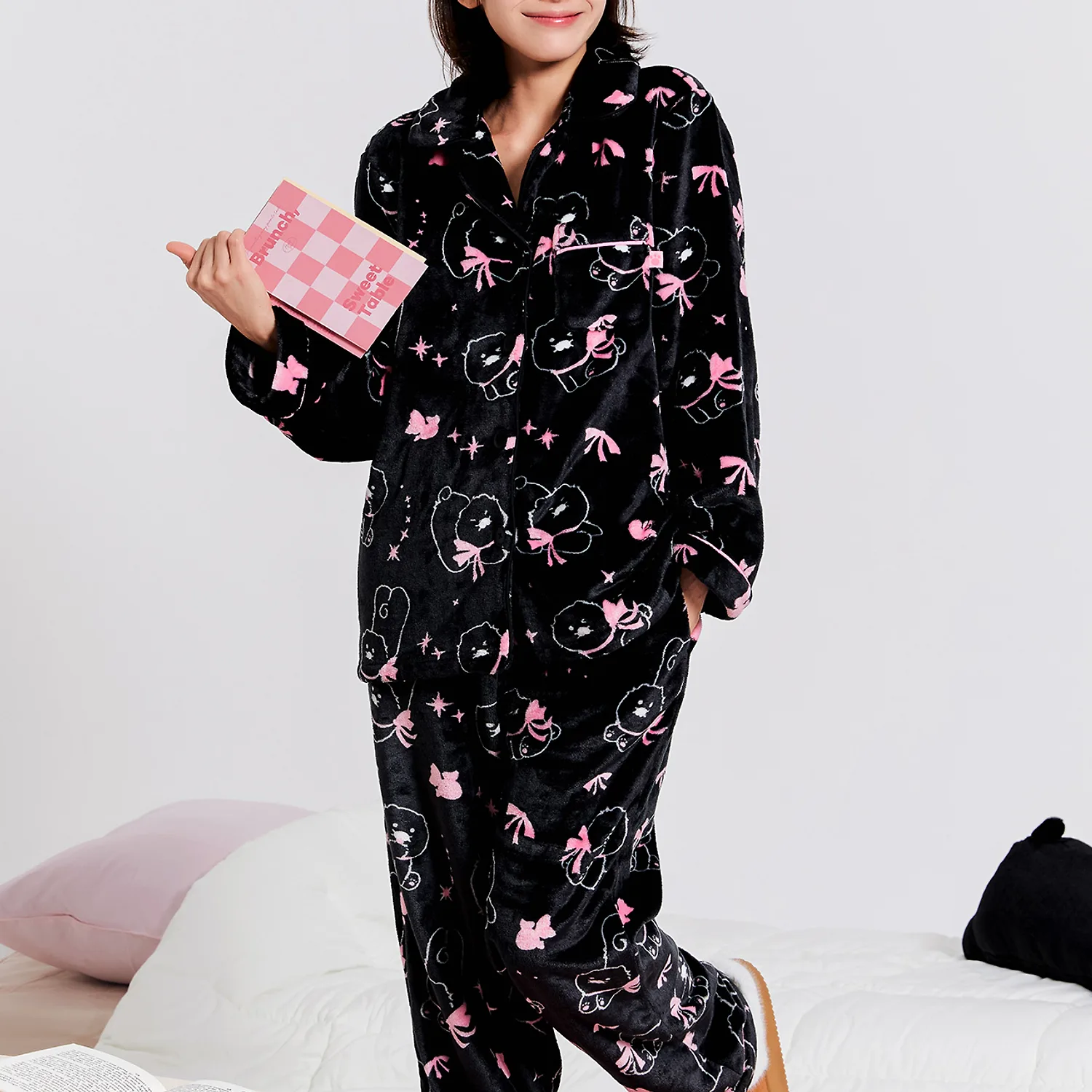 Black Chun Women’s Sleeping Pajamas_Chunsik