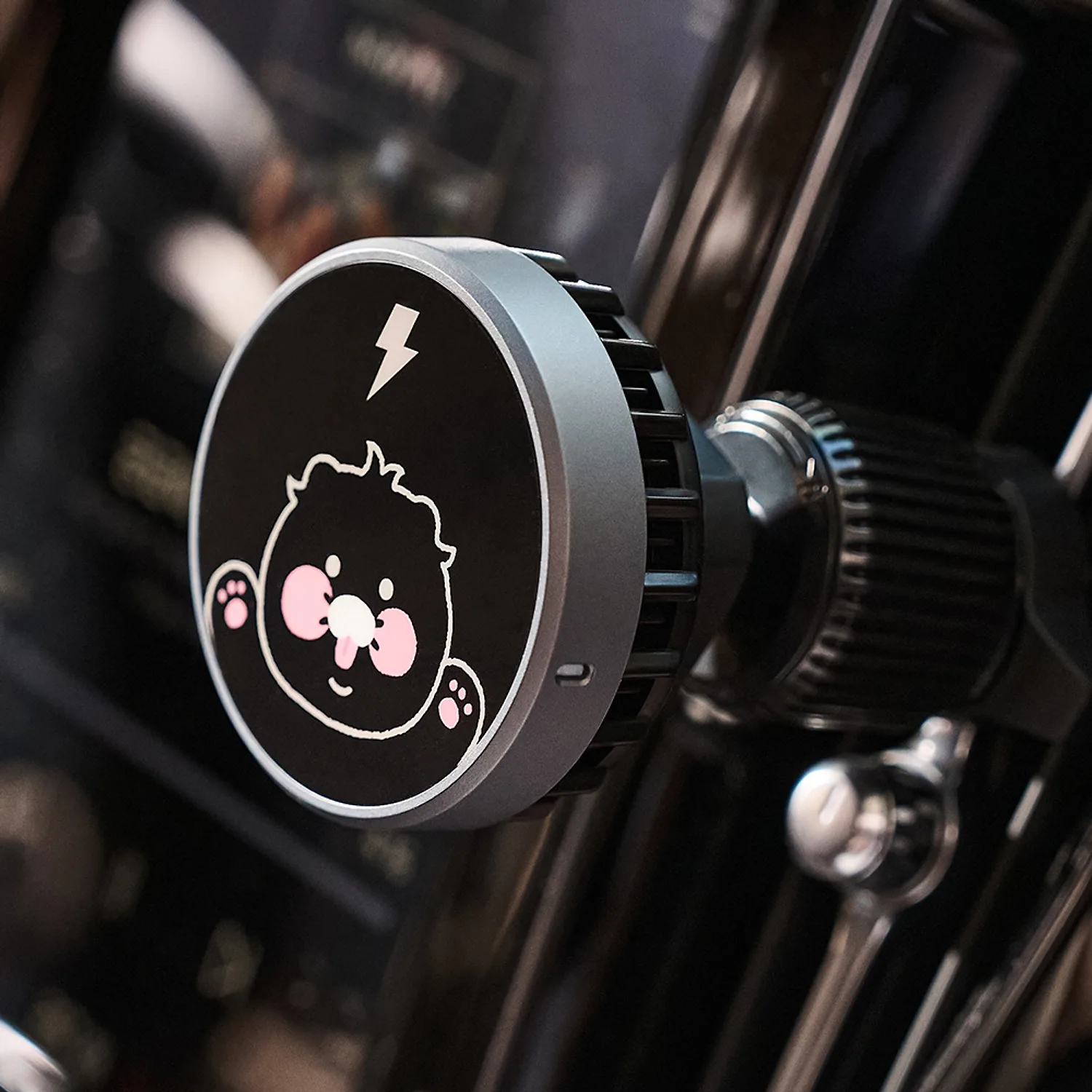 Black Chun Qi2 Magsafe Cooling Fan Car Charger_Chunsik