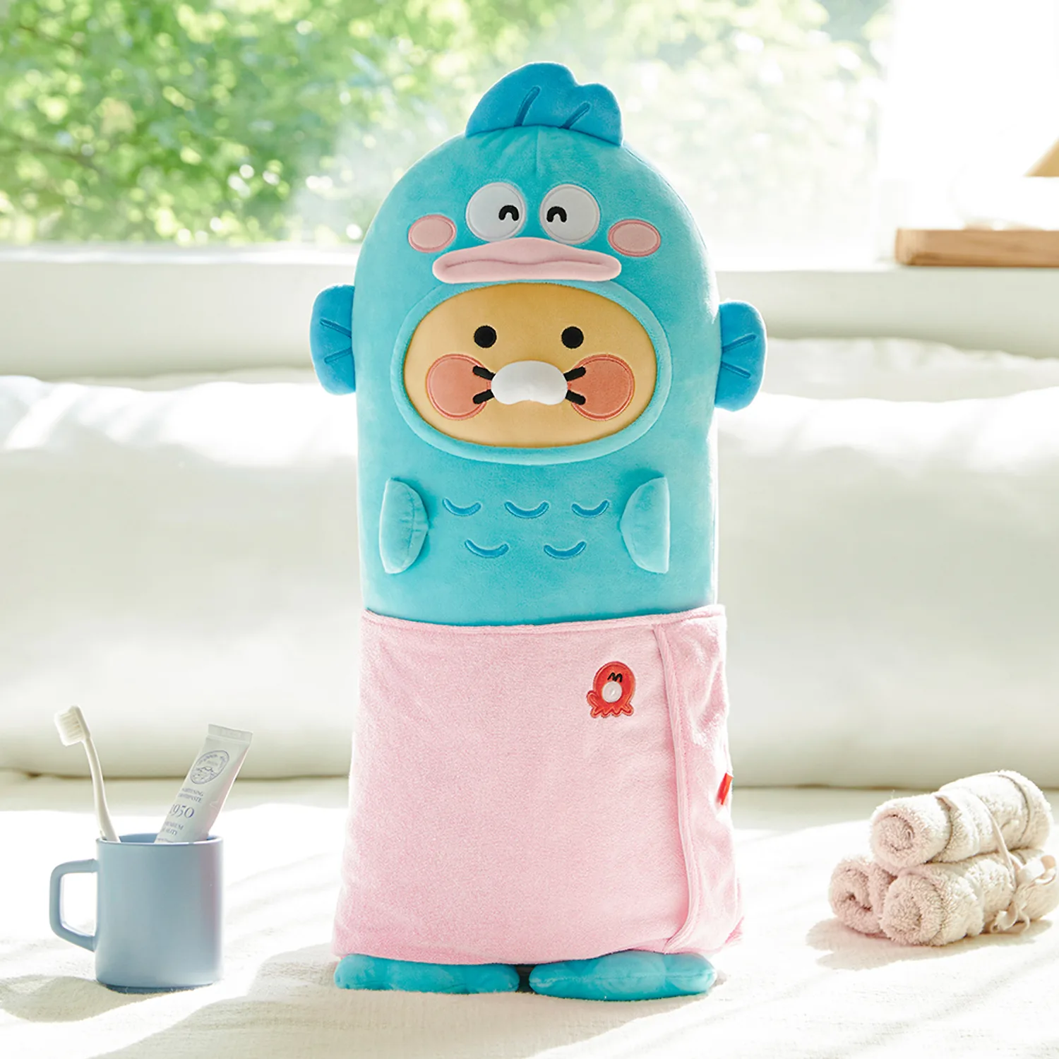 Hangyo-dong X Friends Body Pillow_Chunsik