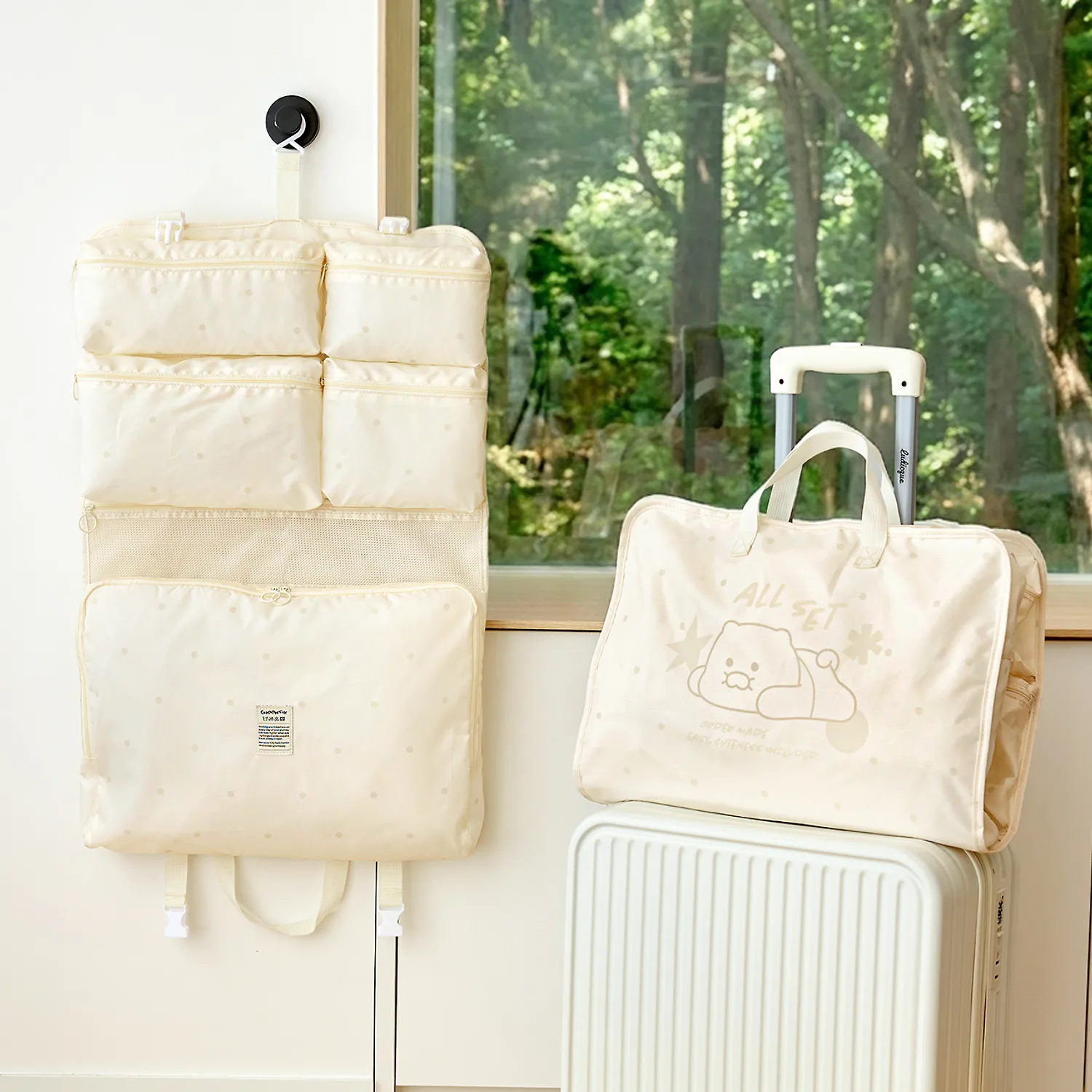 Chunsik Travel Hanging Pouch