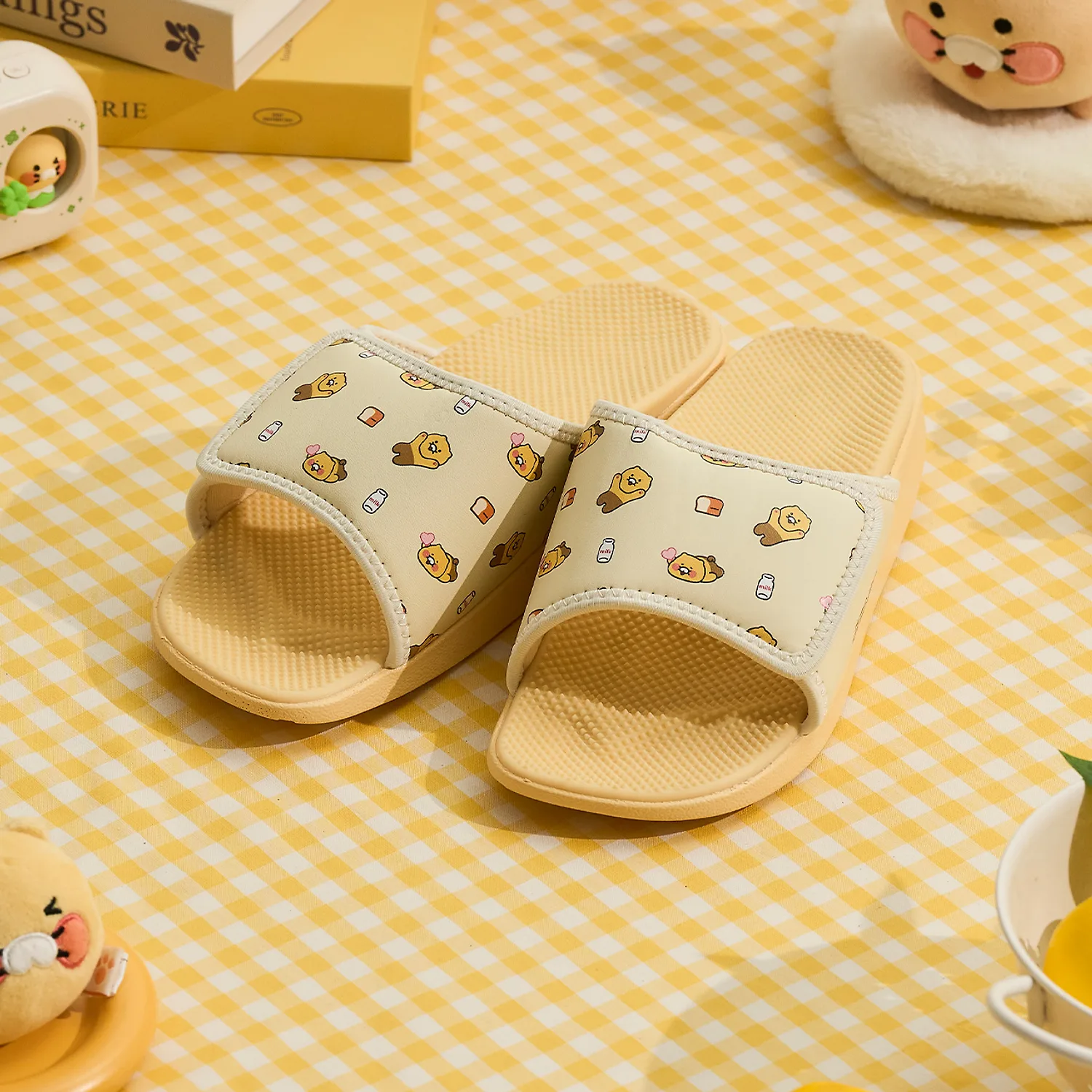 Calorie Knock Acupressure Slippers Yellow 240mm_ Chunsik