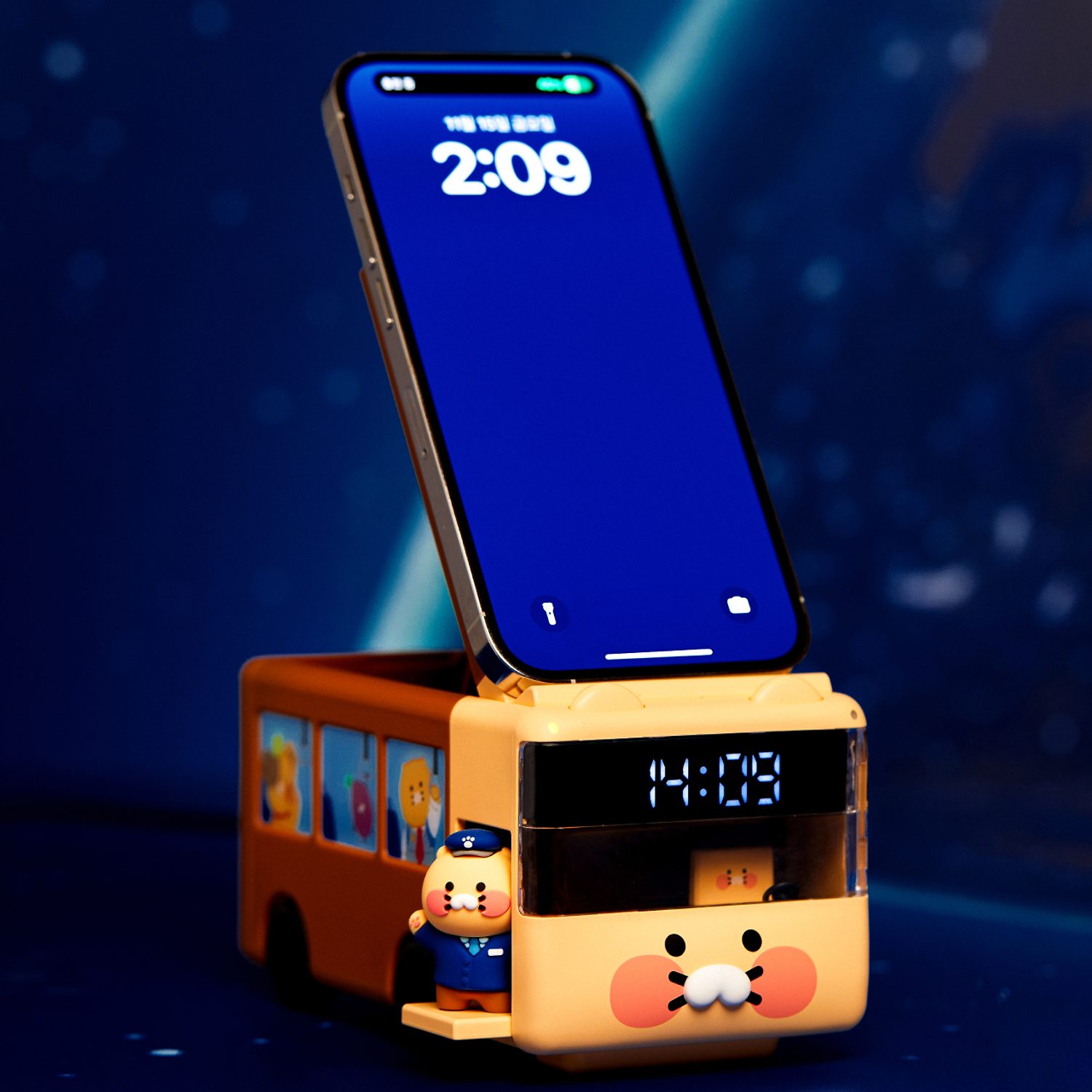 Chunsik Bus 2in1 Wireless Charging LED Watch
