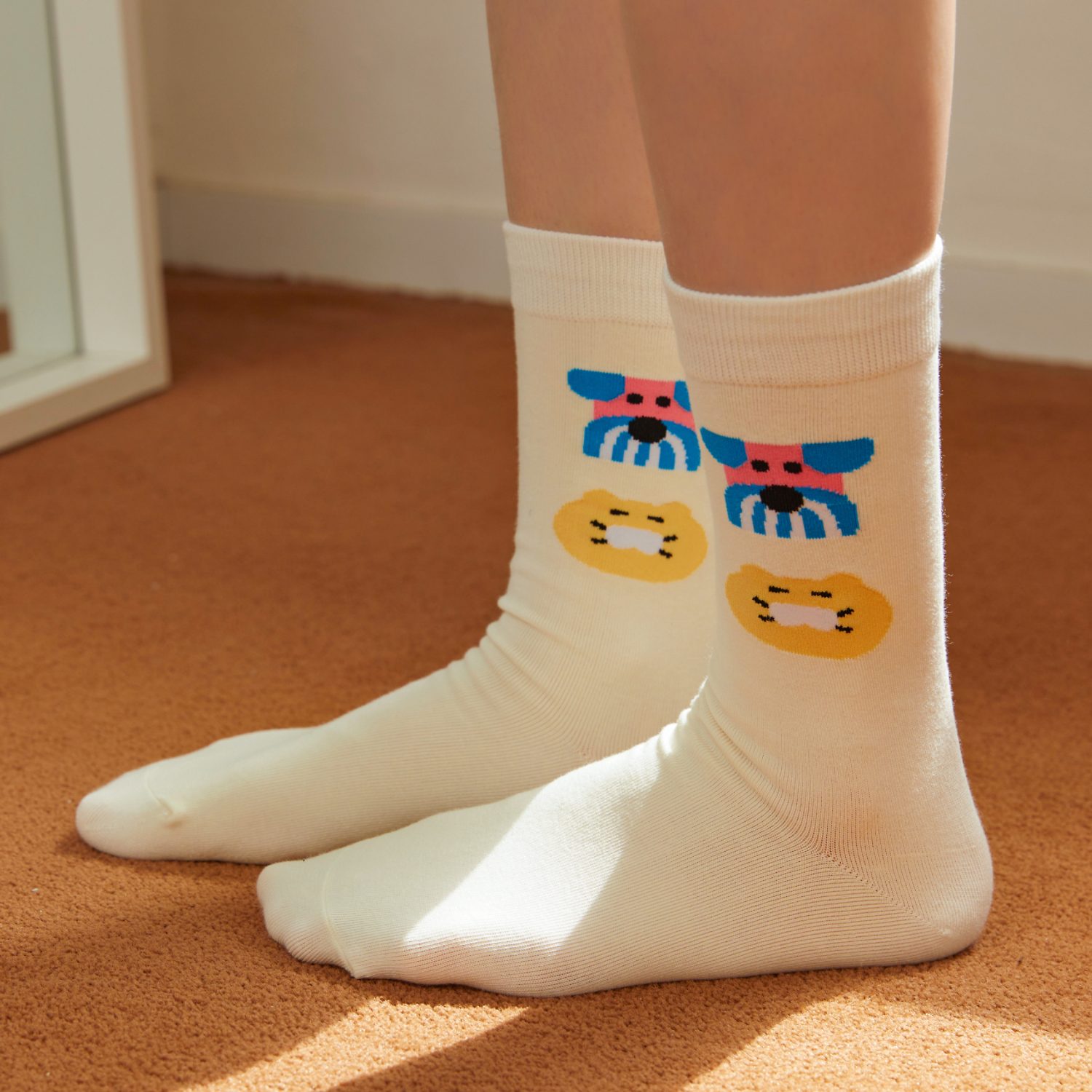 Kim Da -ye X Kakao Friends Socks (ivory) _ Chunsik