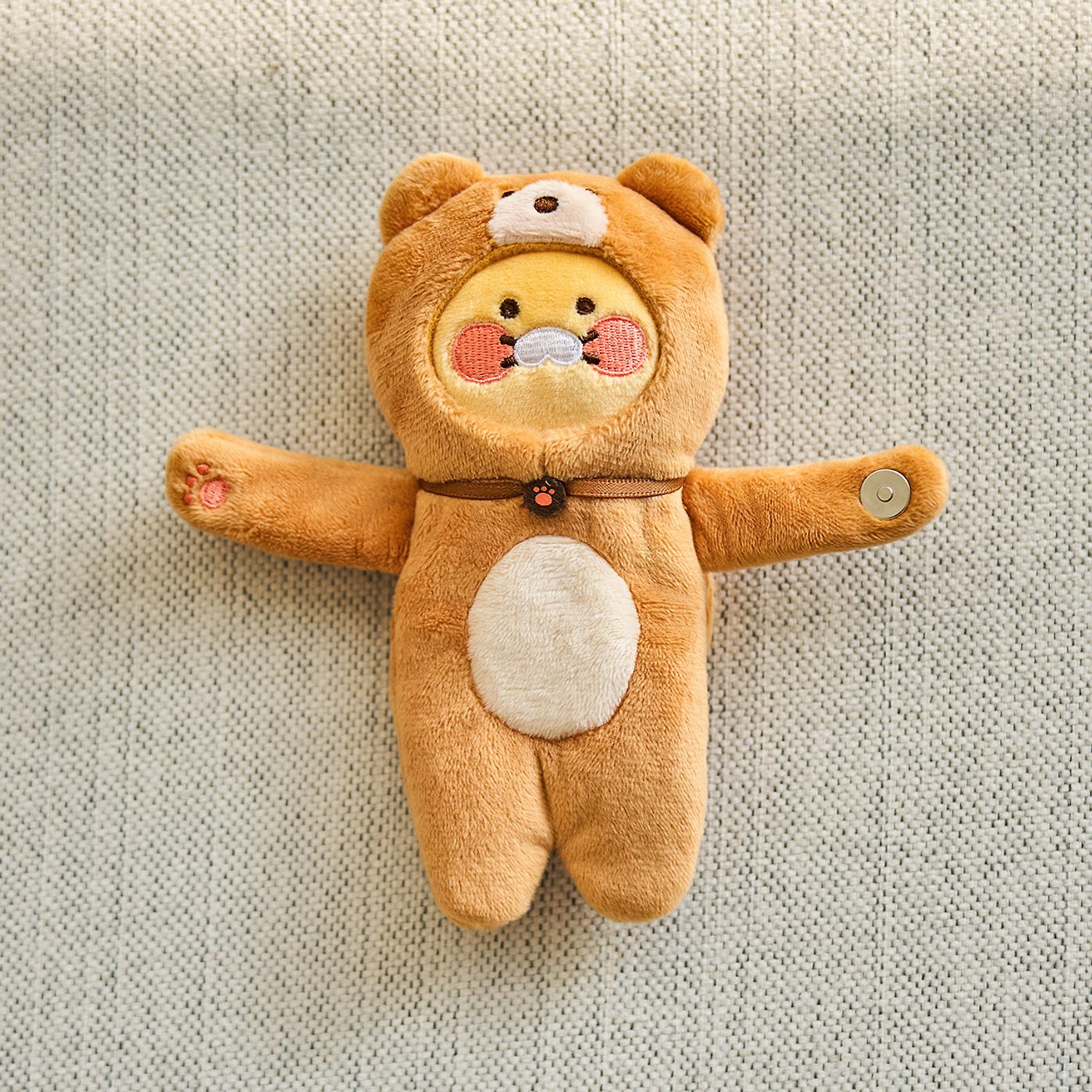 Hug AirPods Pouch_Chunsik