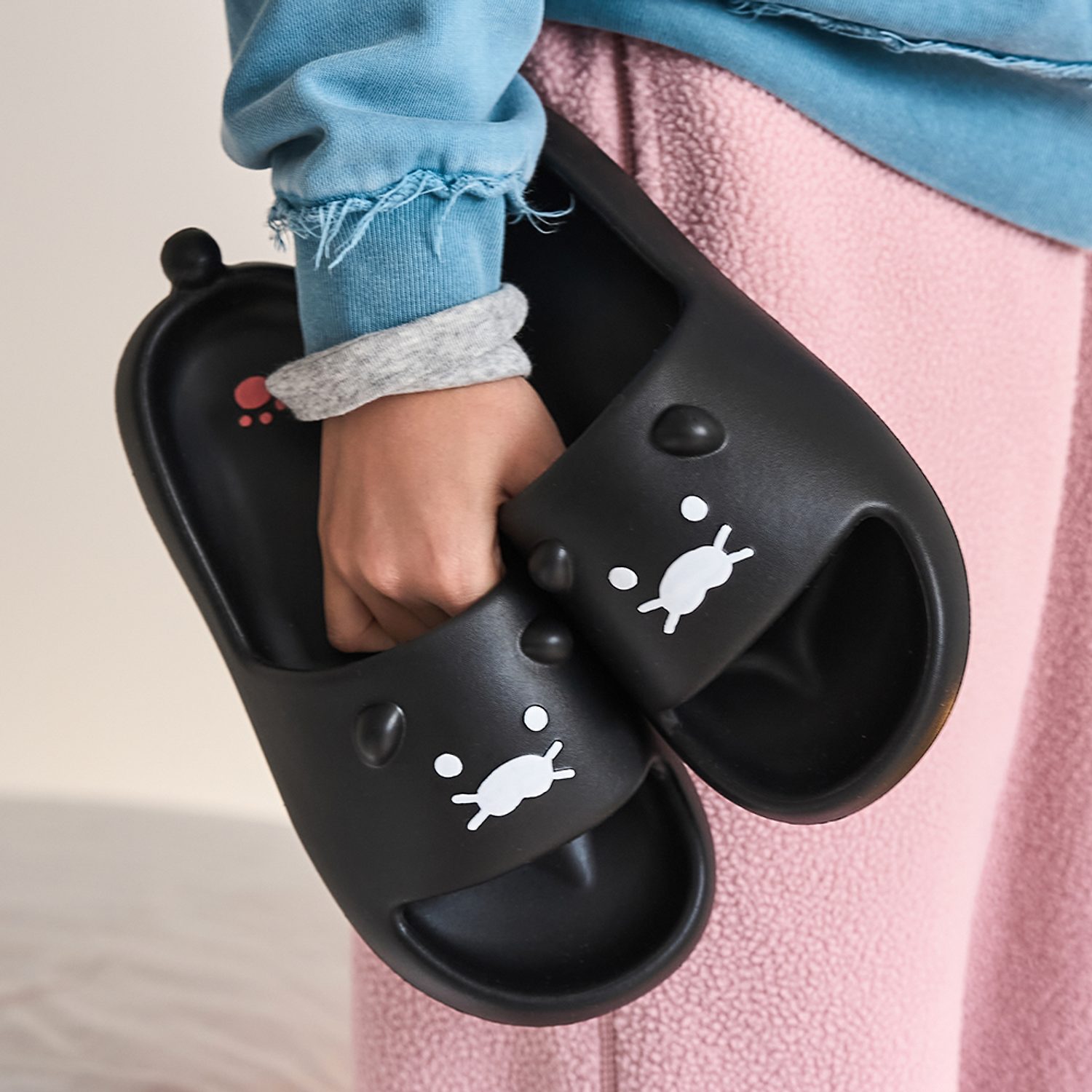 Black Chun Slippers Women_Chun Sik Yi
