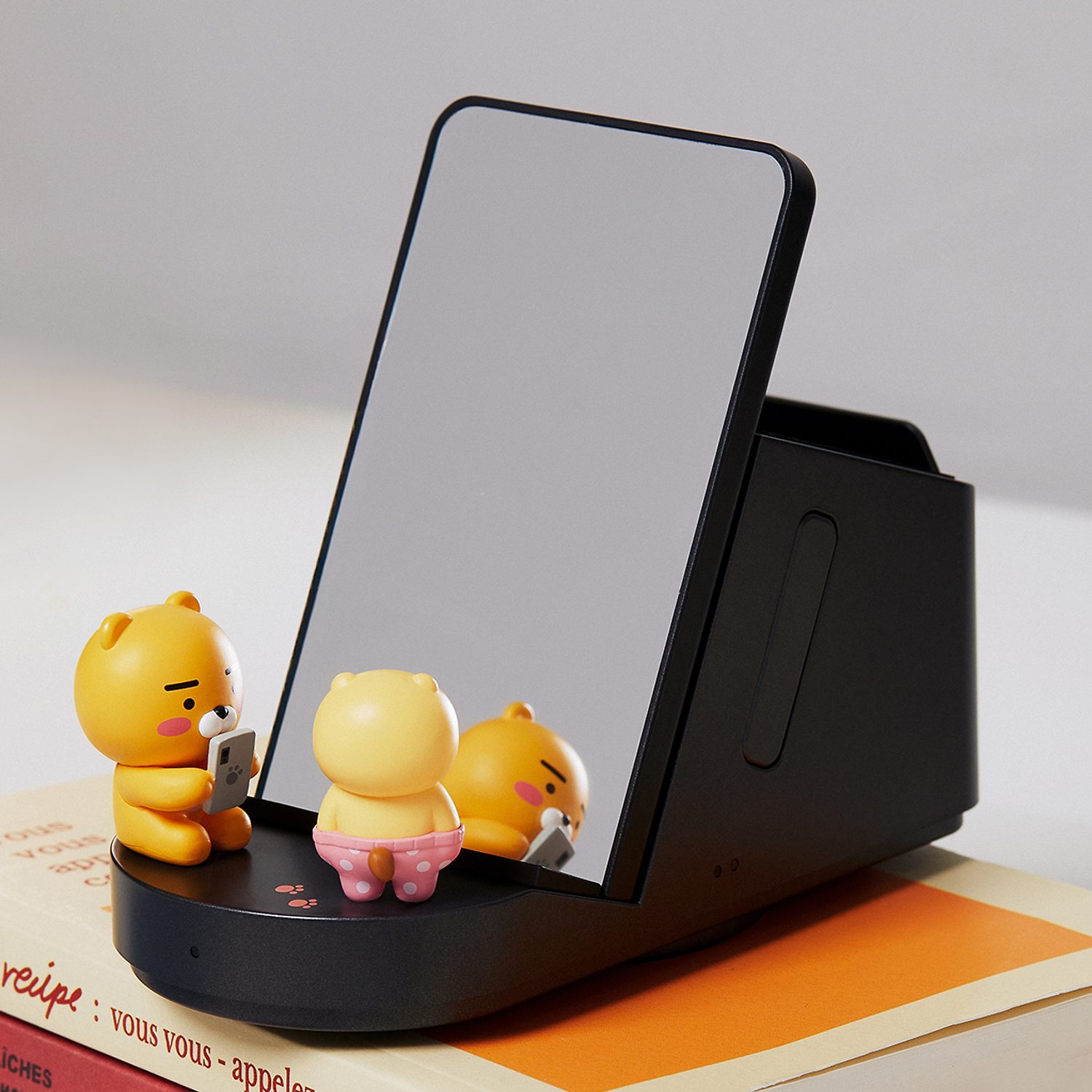 3in1 Rotating Wireless Charging Stand_Ryan Chunsik