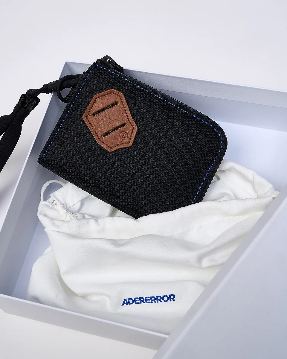 아더에러] 플러그 코인 월렛 블랙 : 선물하기